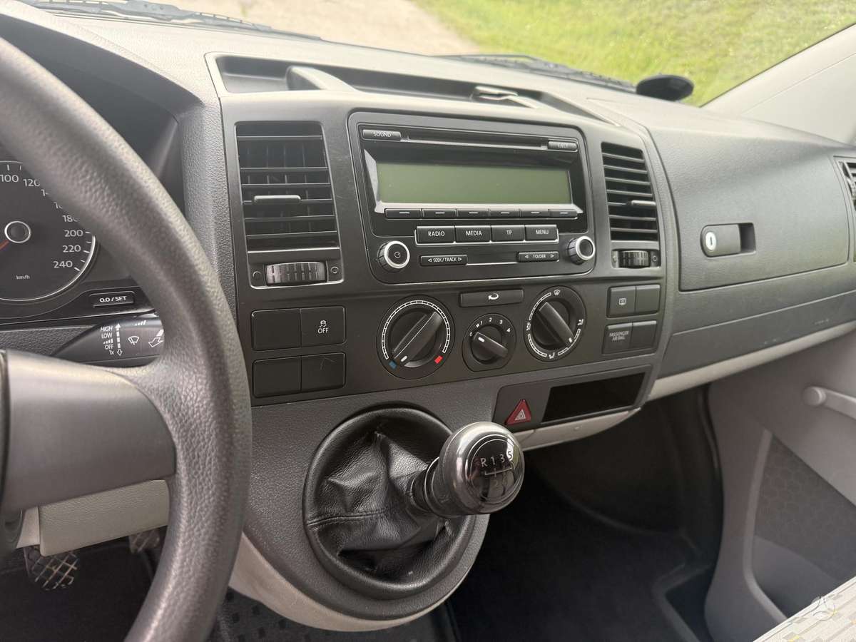 Volkswagen Transporter - 10