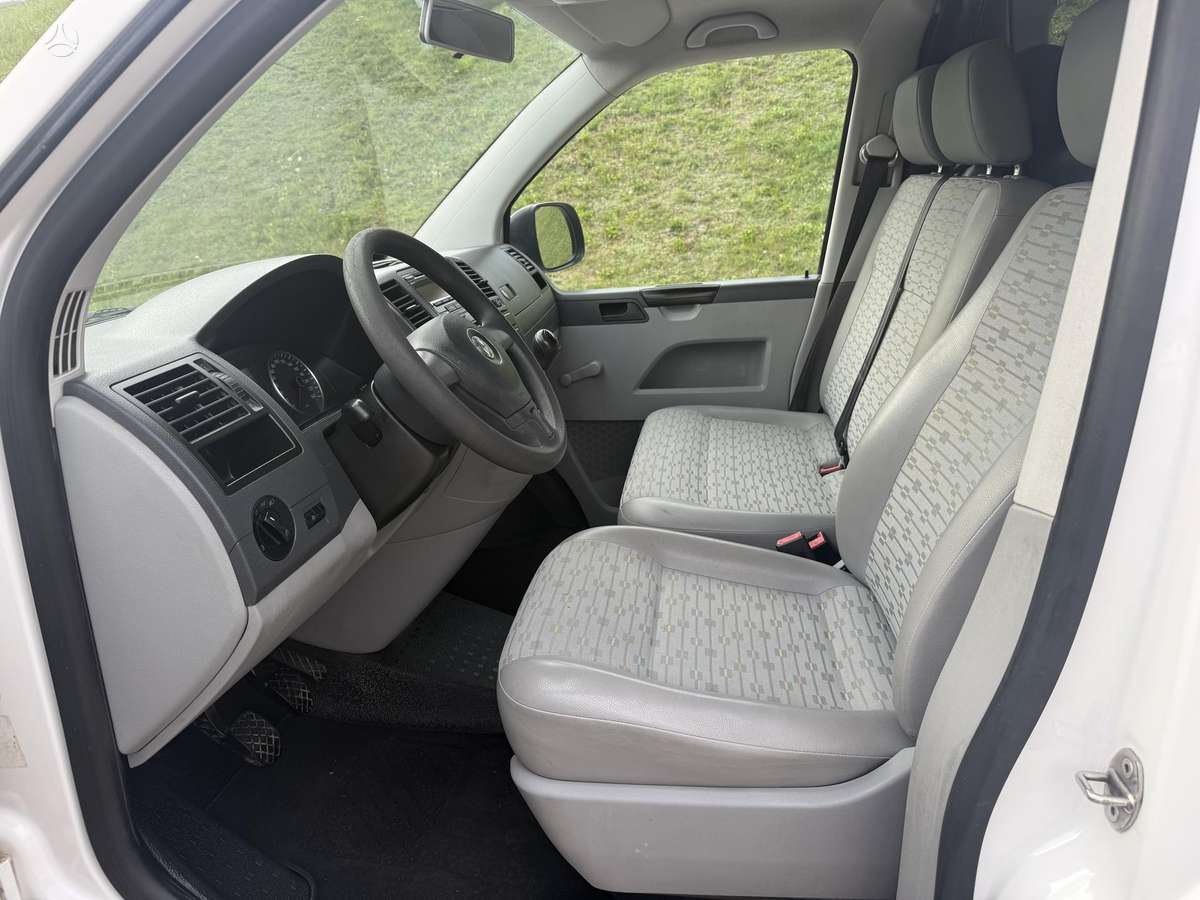 Volkswagen Transporter - 12
