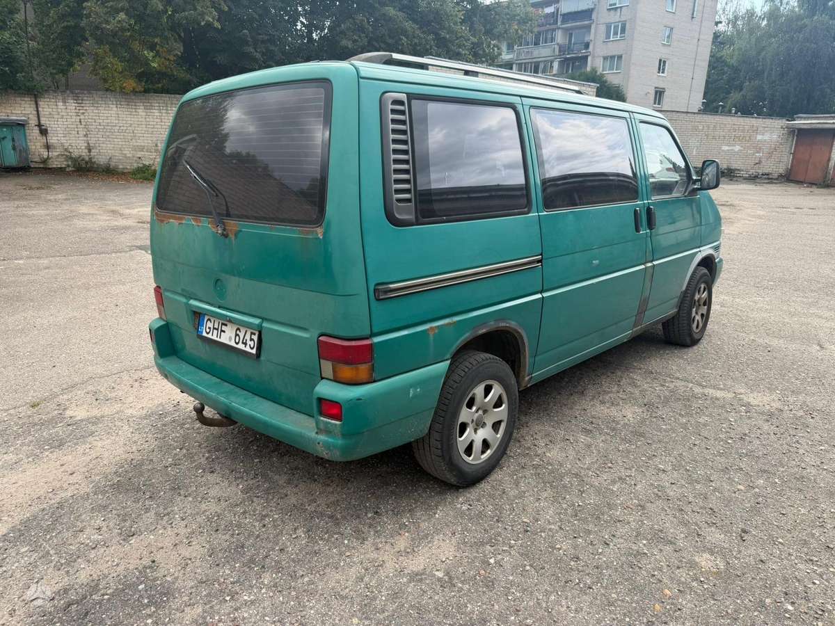 Volkswagen Multivan - 4