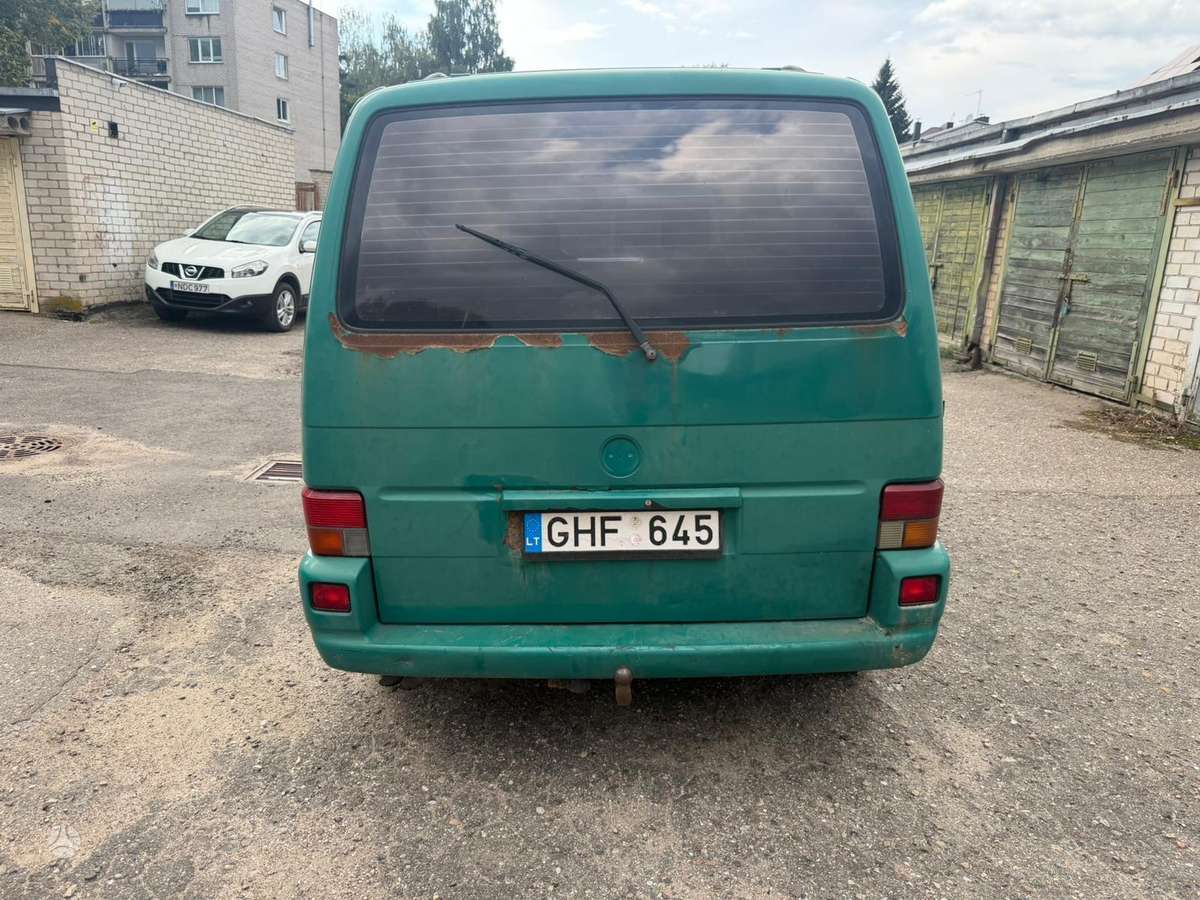 Volkswagen Multivan - 5
