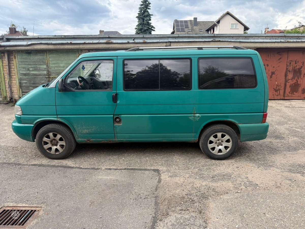 Volkswagen Multivan - 8