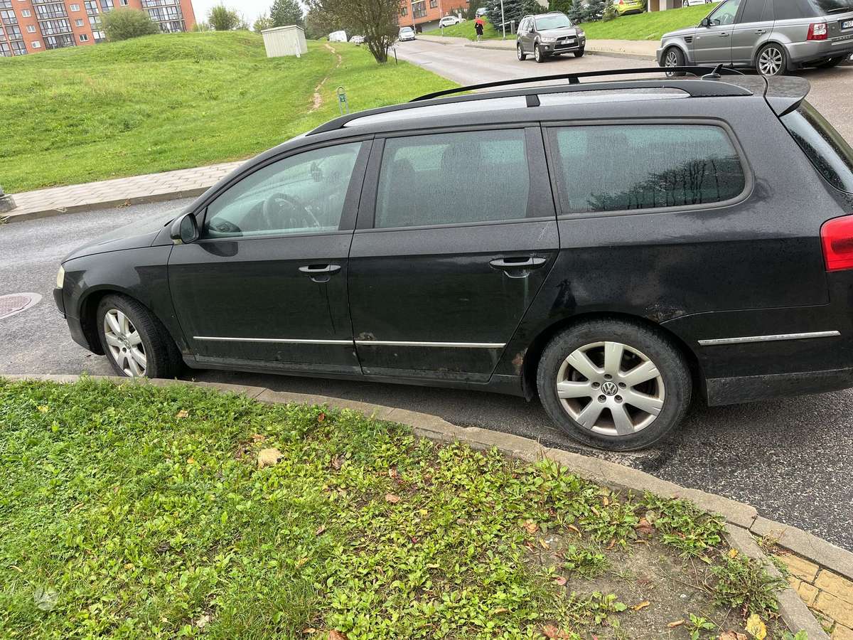 Volkswagen Passat - 4