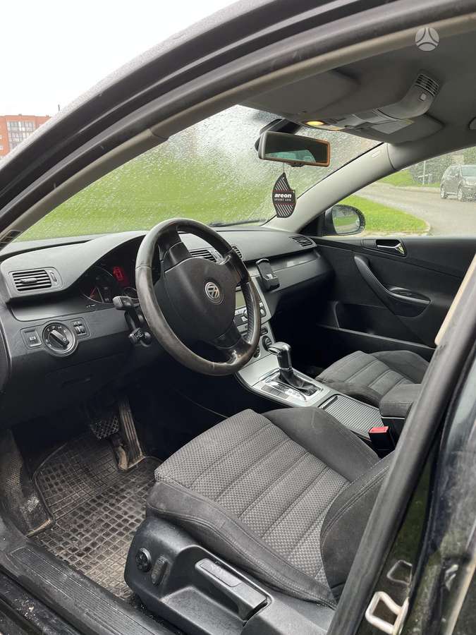 Volkswagen Passat - 5