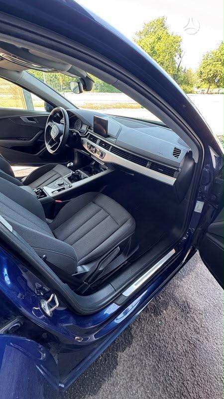 Audi A4, 2.0 l., Седан