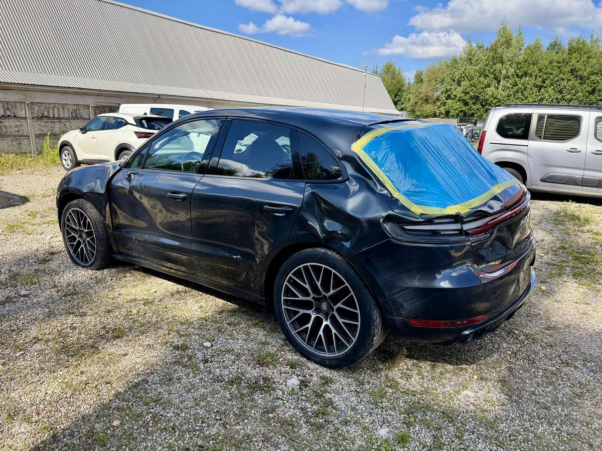 Porsche Macan - 3