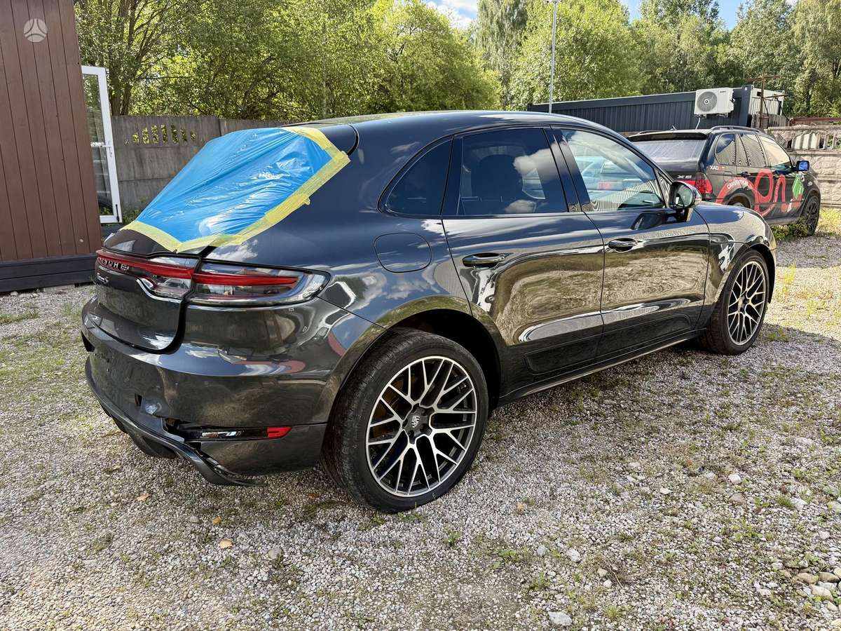 Porsche Macan - 4