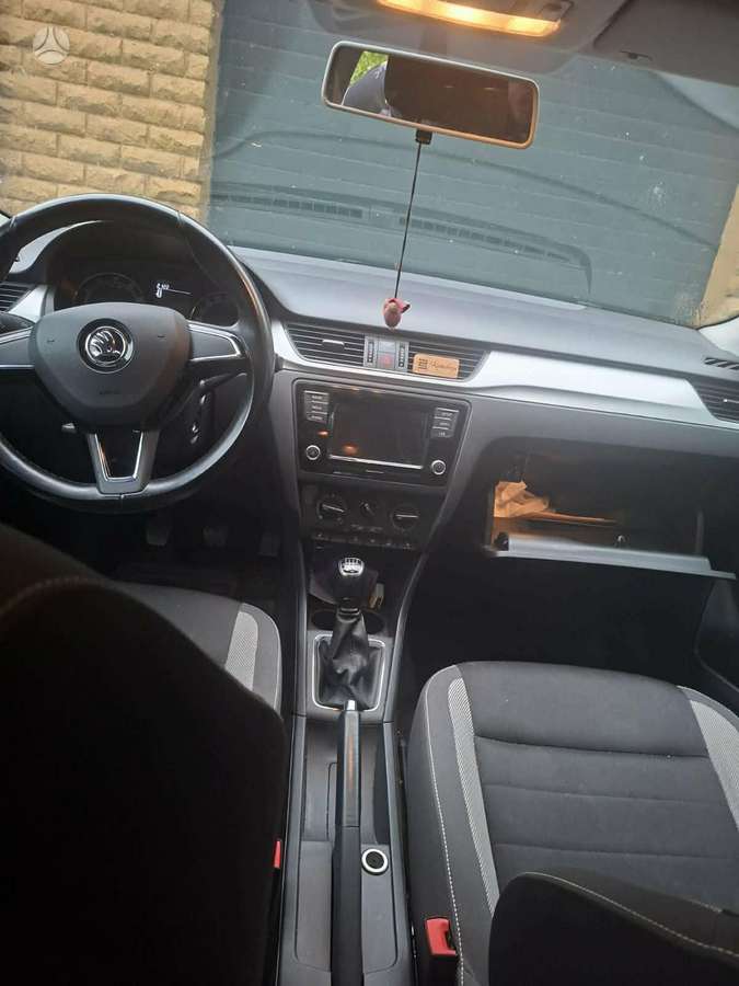 Skoda Rapid, 1.0 l., hatchback