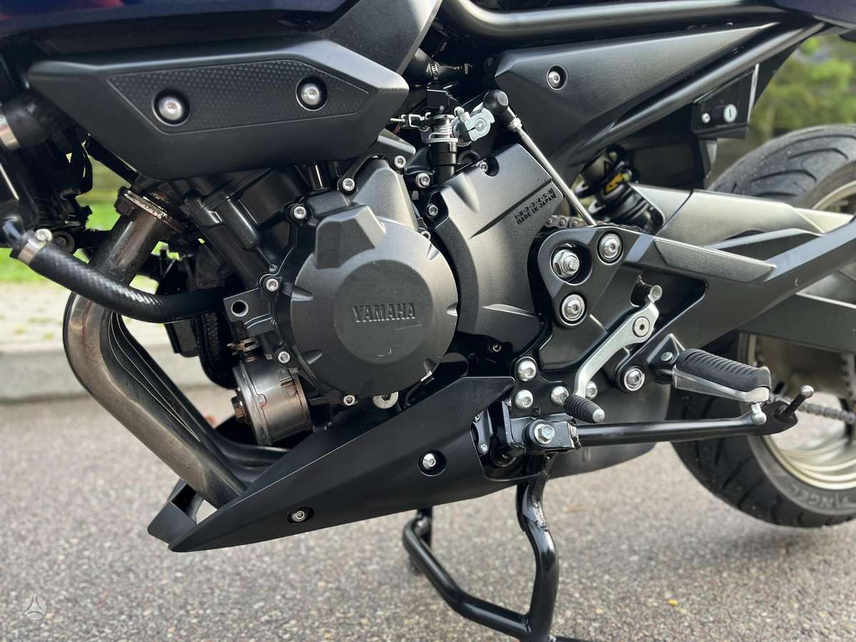 Yamaha XJ6 600cc, street / classic