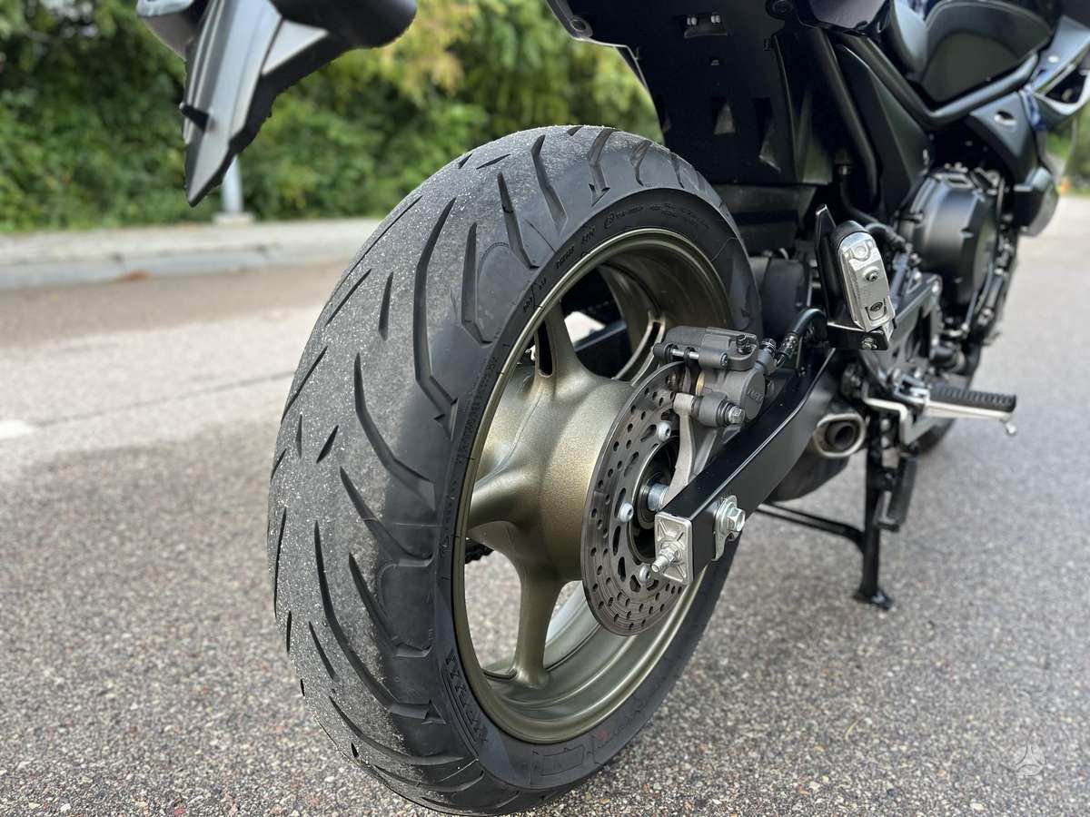 Yamaha XJ6 600cc, street / classic