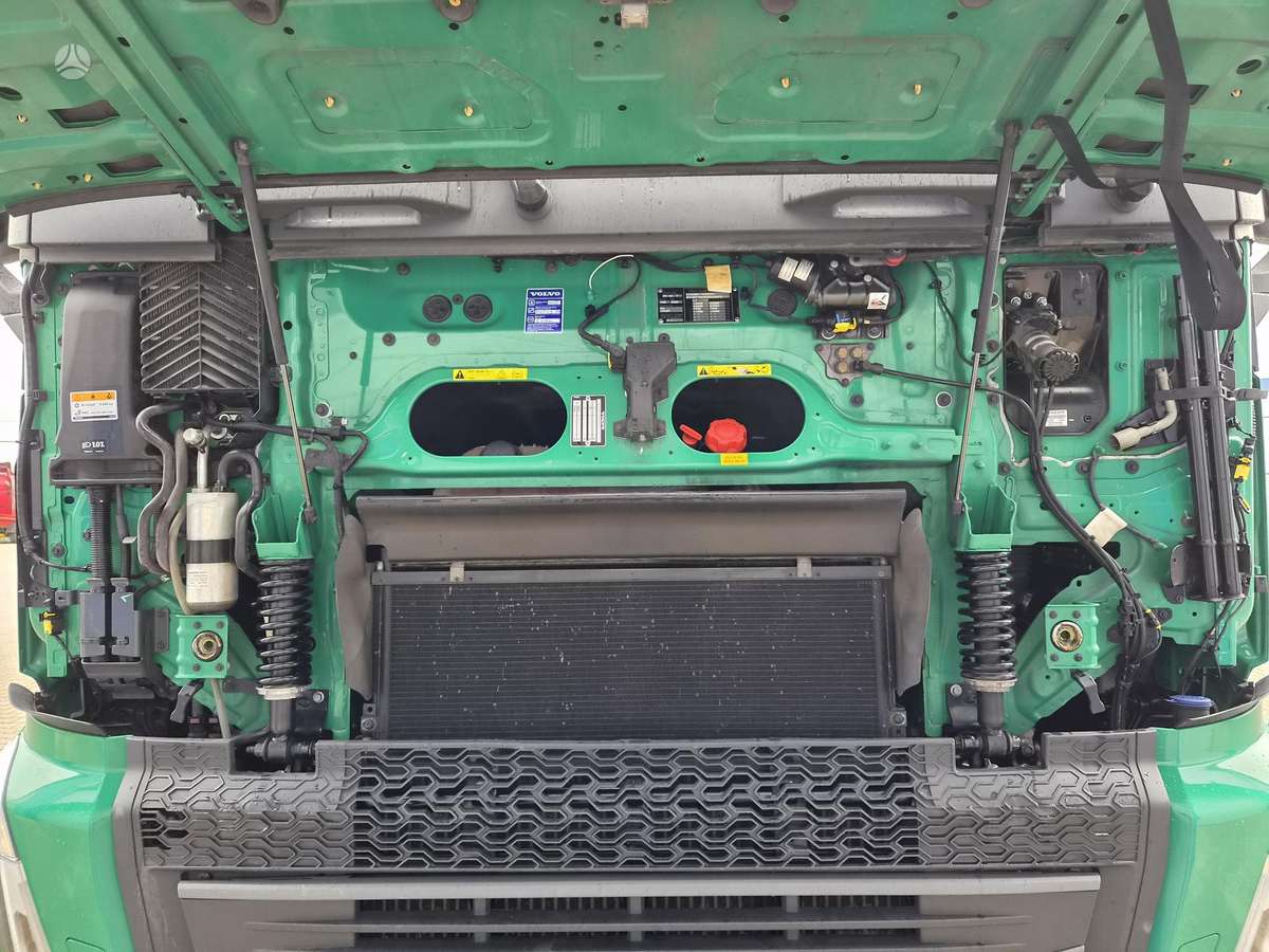Volvo FH 460, double sleeper