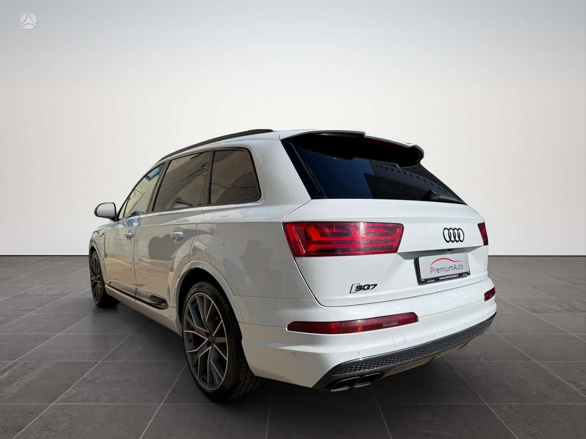 Audi SQ7, 4.0 l., off-road / crossover