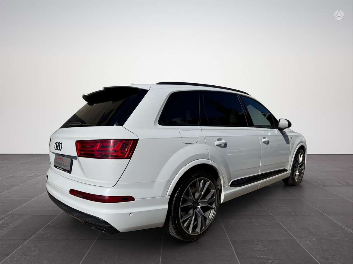 Audi SQ7, 4.0 l., off-road / crossover