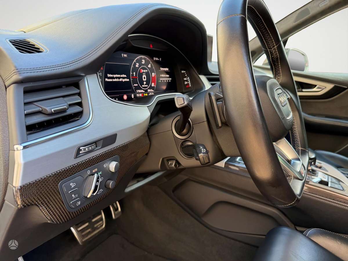Audi SQ7, 4.0 l., off-road / crossover
