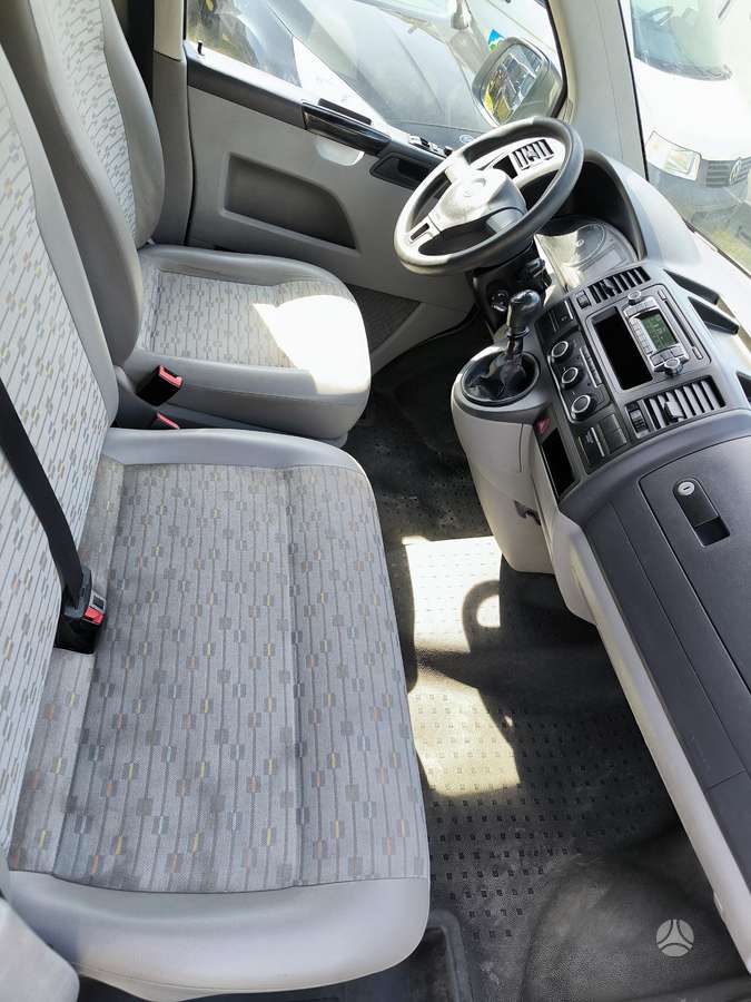 Volkswagen Transporter - 5