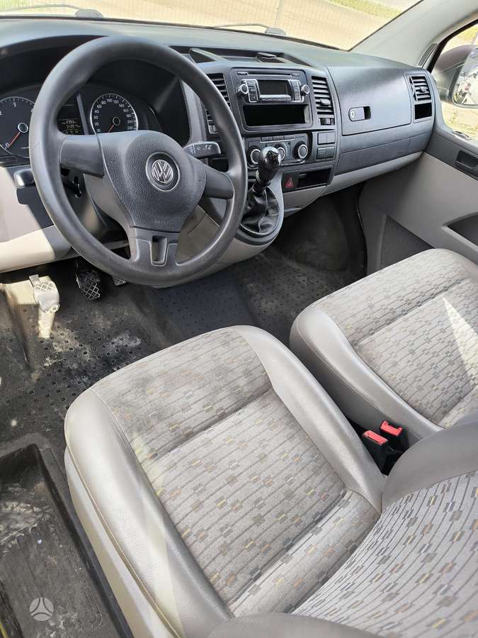 Volkswagen Transporter - 8