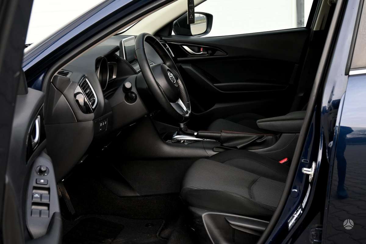 Mazda 3, 2.2 l., Хэтчбек