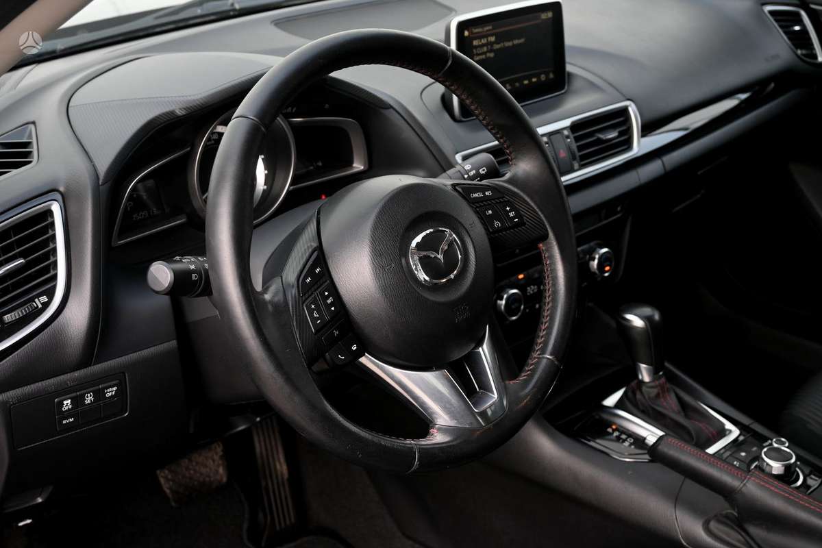 Mazda 3, 2.2 l., Хэтчбек