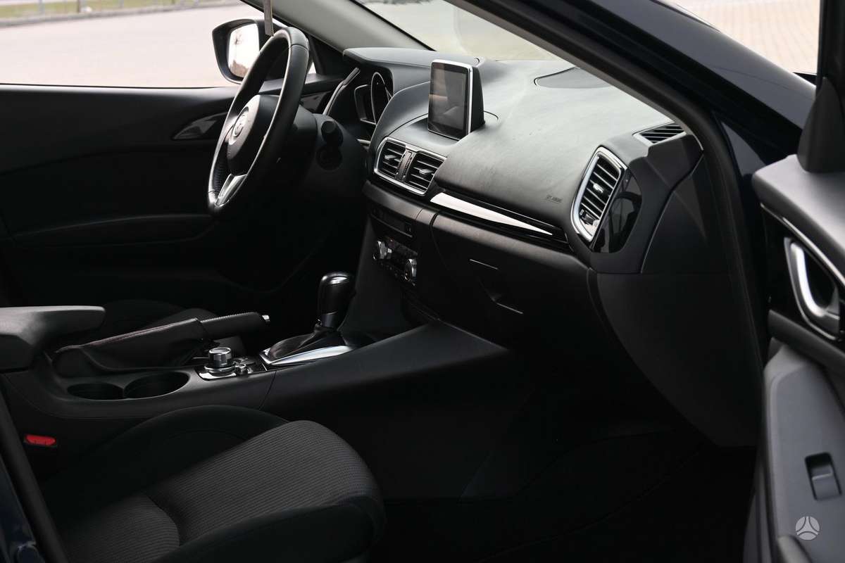 Mazda 3, 2.2 l., Хэтчбек