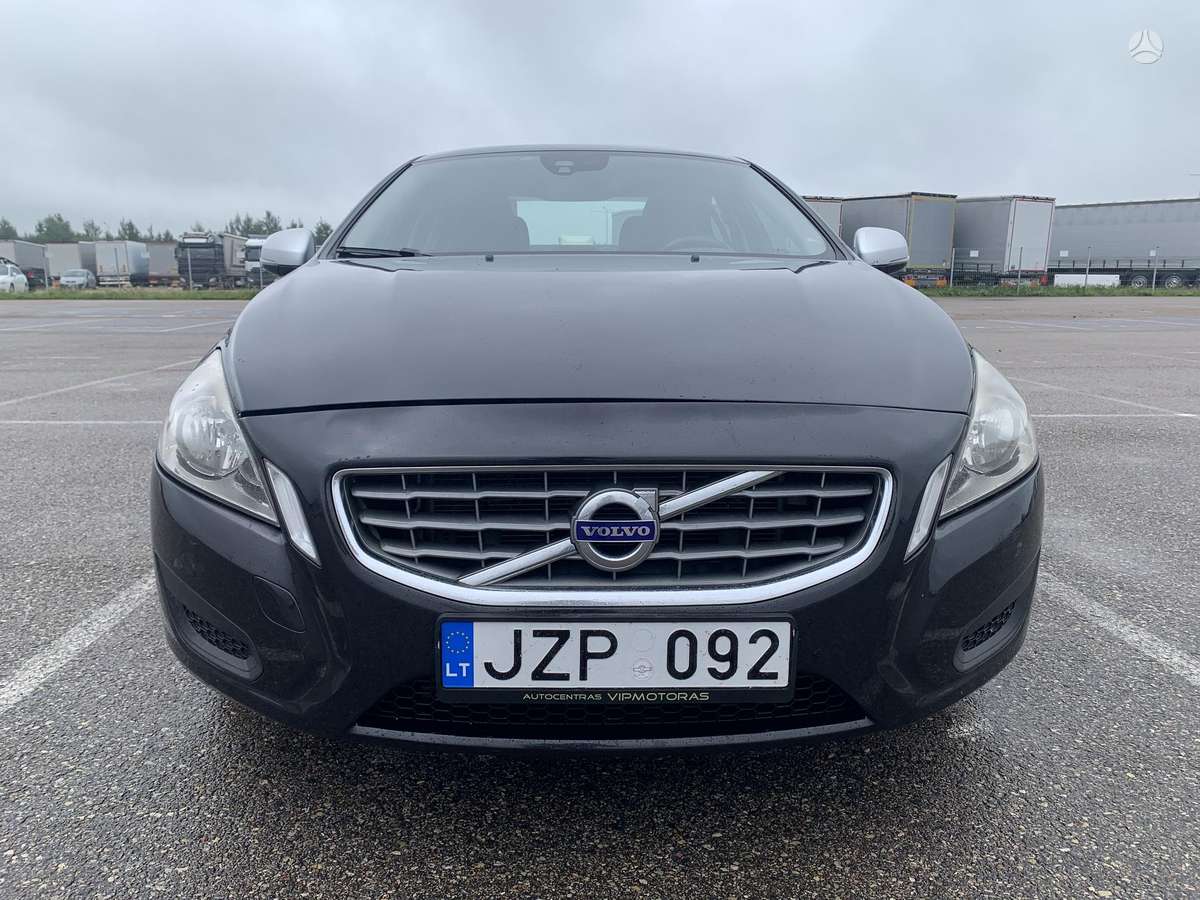 Volvo S60, 2.0 l., Седан