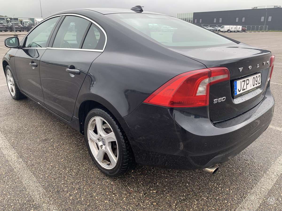 Volvo S60, 2.0 l., Седан