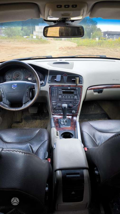 Volvo XC70, 2.4 l., wagon