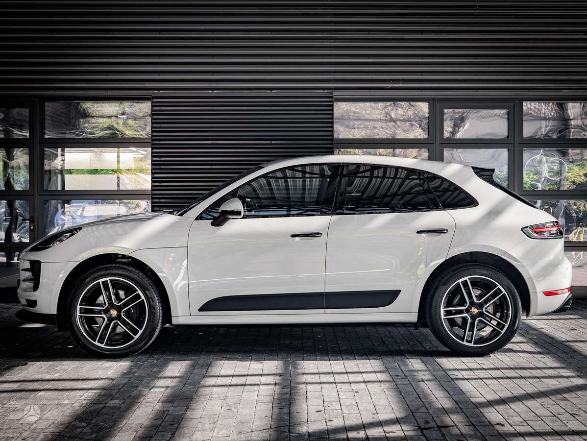 Porsche Macan - 2