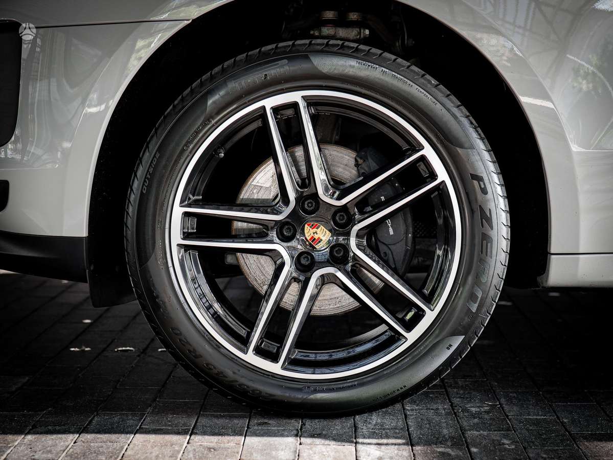 Porsche Macan - 9
