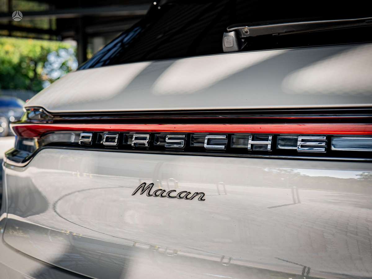 Porsche Macan - 11