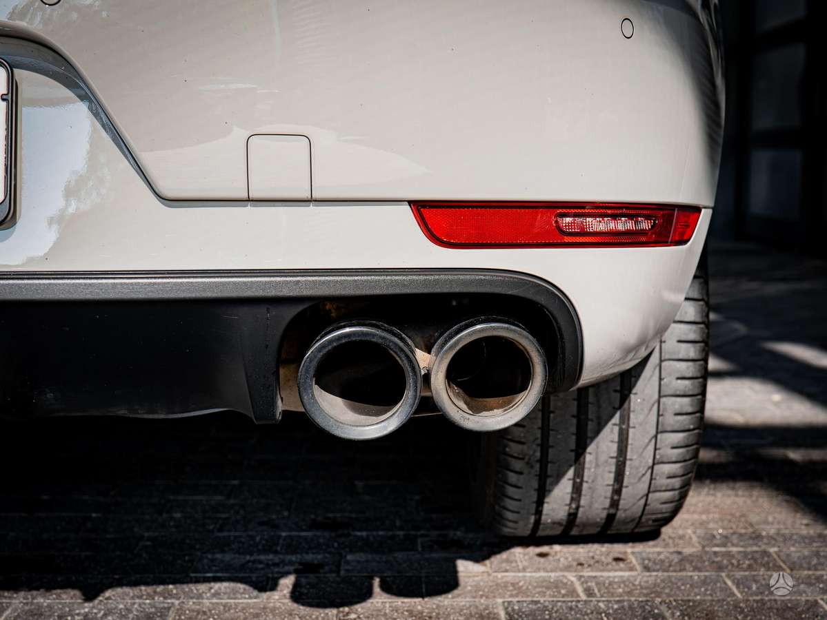 Porsche Macan - 10