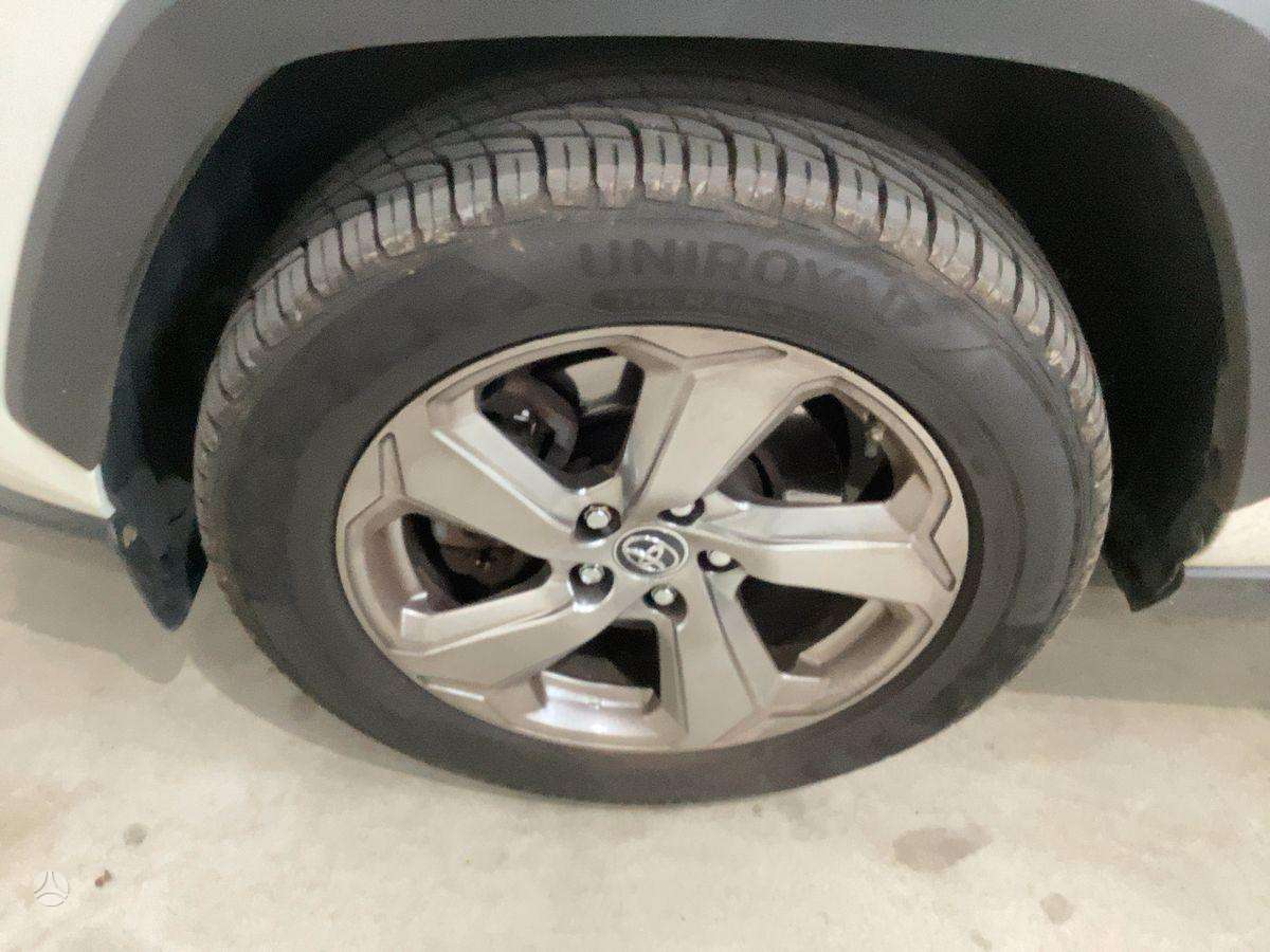 Toyota RAV4 - 11