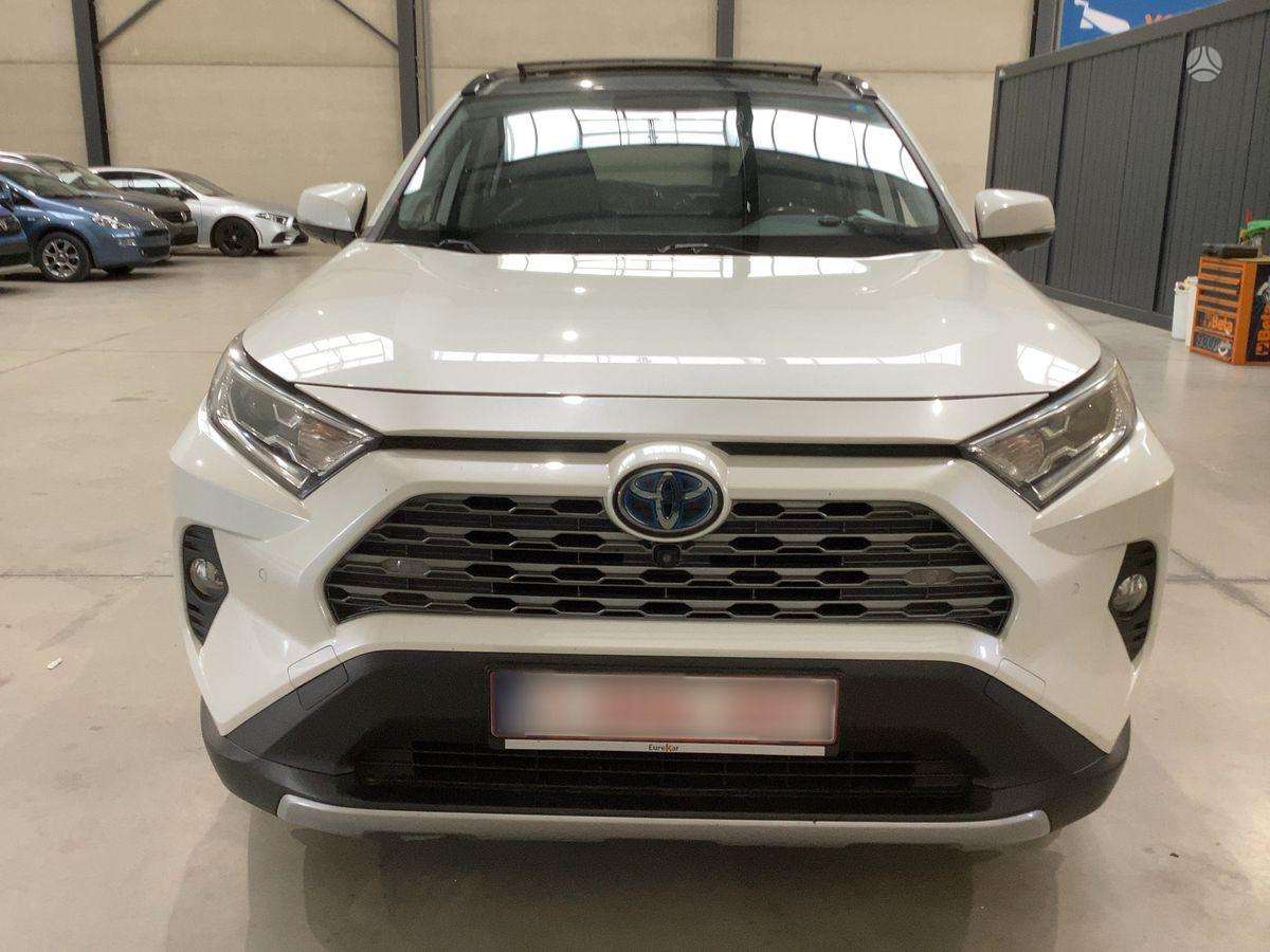 Toyota RAV4 - 1