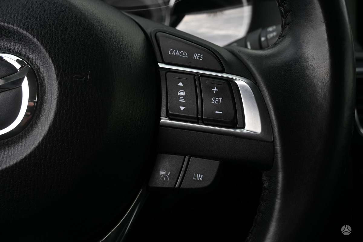 Mazda CX-5, 2.2 l., off-road / crossover