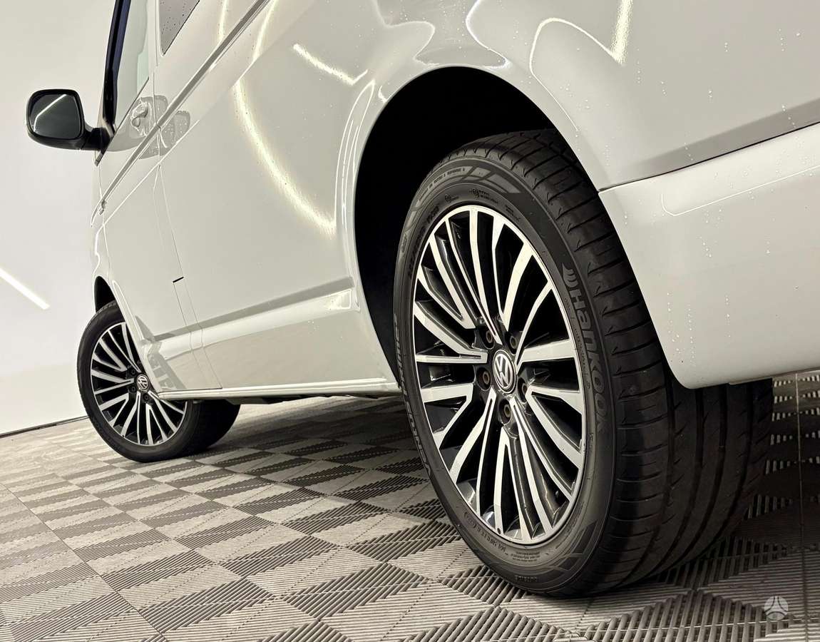 Volkswagen Multivan, 2.0 l., Минивэн