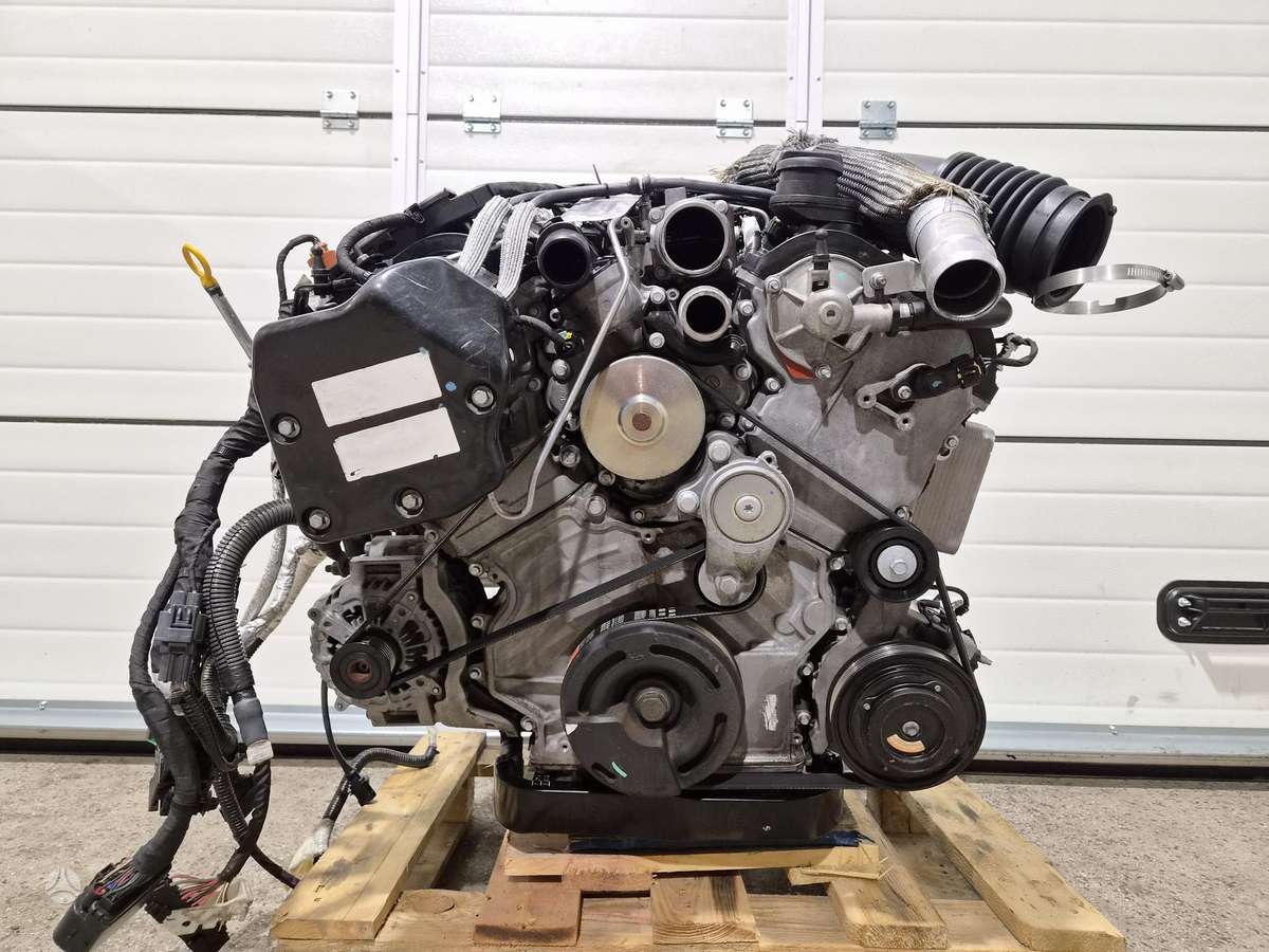 Jeep Grand Cherokee, VM44, engine