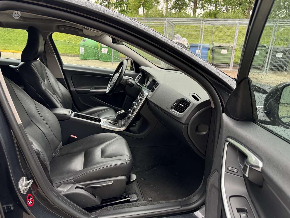 Volvo V60, 2.4 l., Универсал
