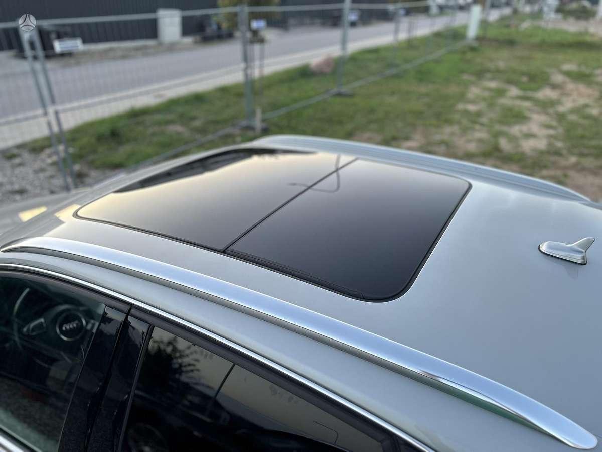 Audi Q3, 2.0 l., Внедорожник / Кроссовер