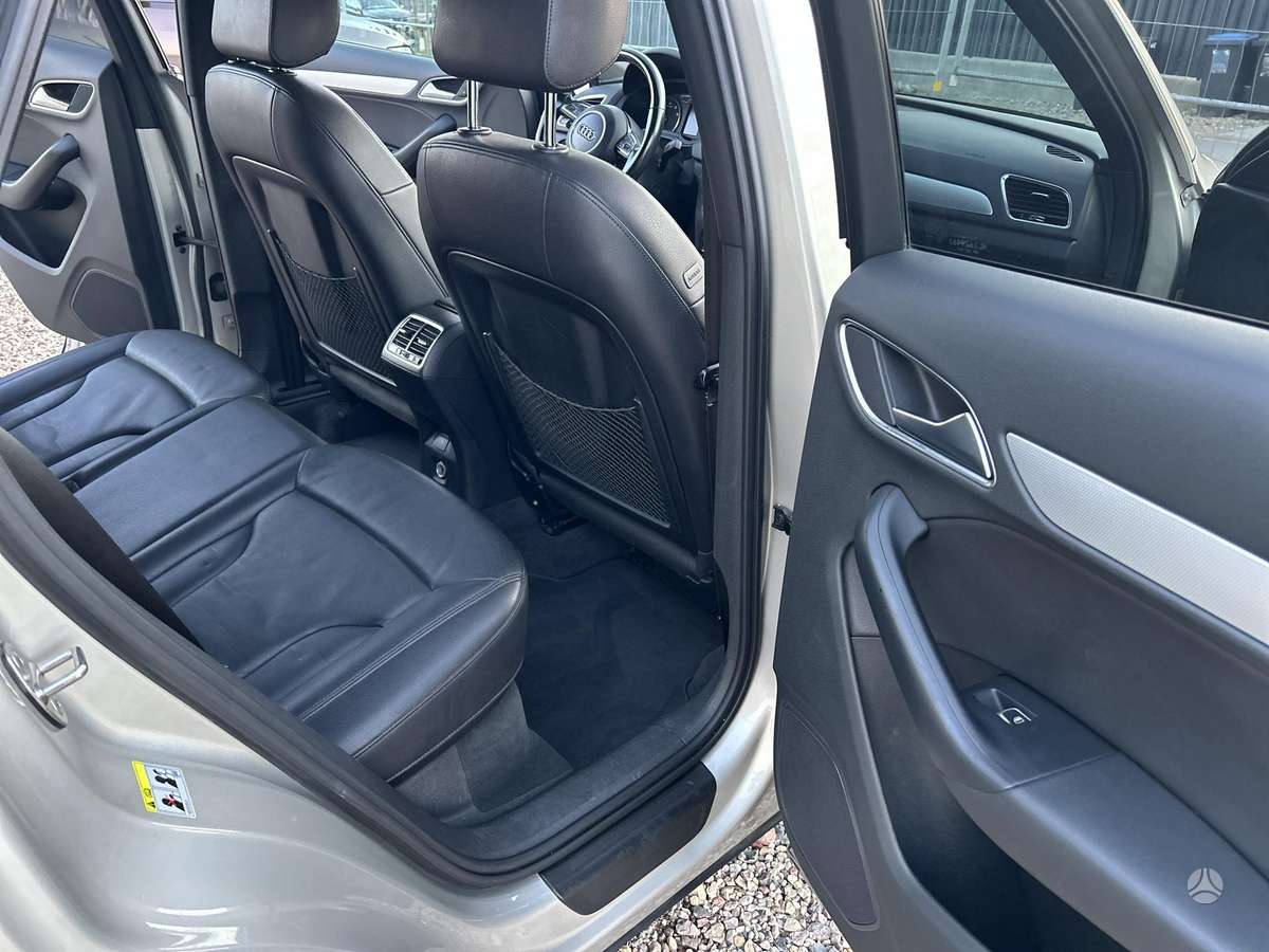 Audi Q3, 2.0 l., Внедорожник / Кроссовер