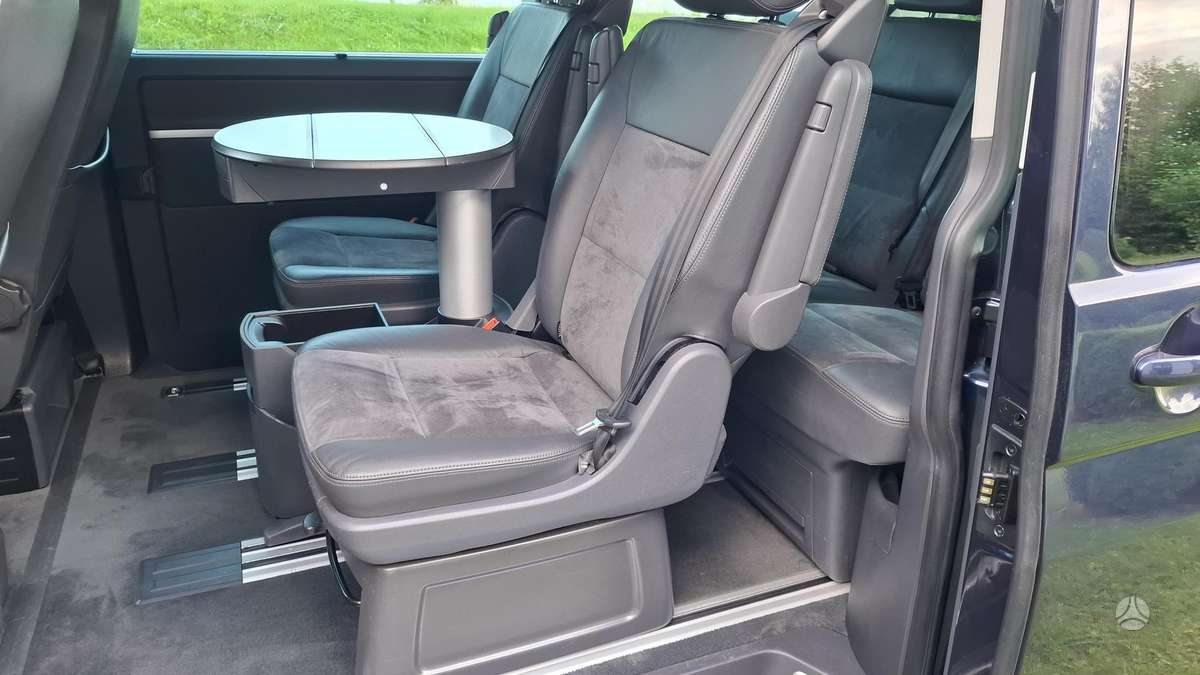 Volkswagen Multivan, 2.0 l., Минивэн