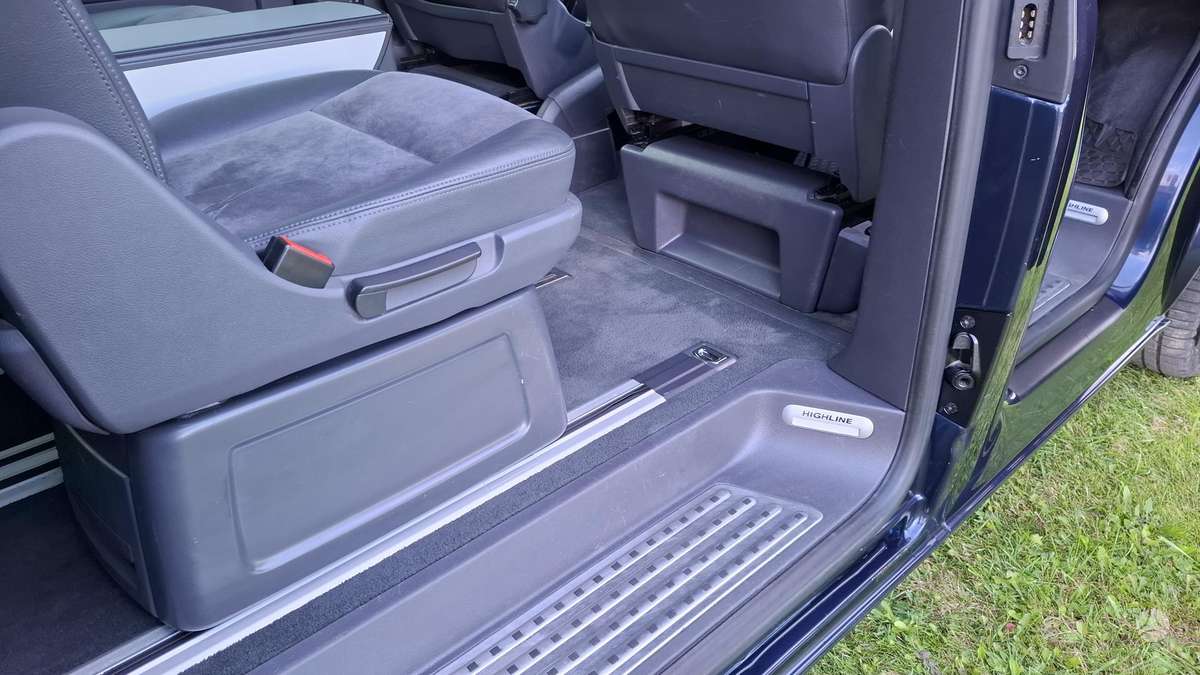 Volkswagen Multivan, 2.0 l., Минивэн