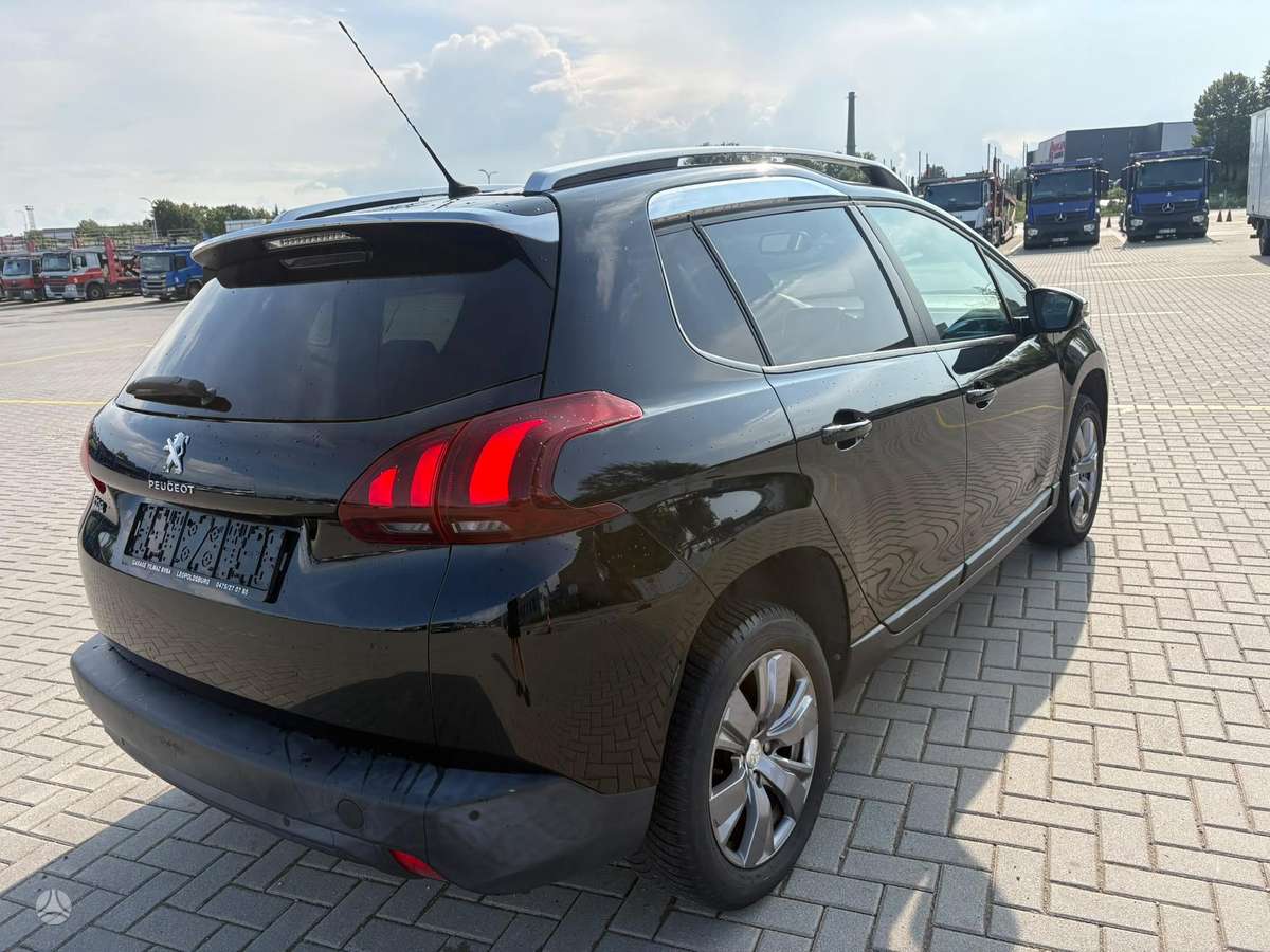 Peugeot 2008 - 4