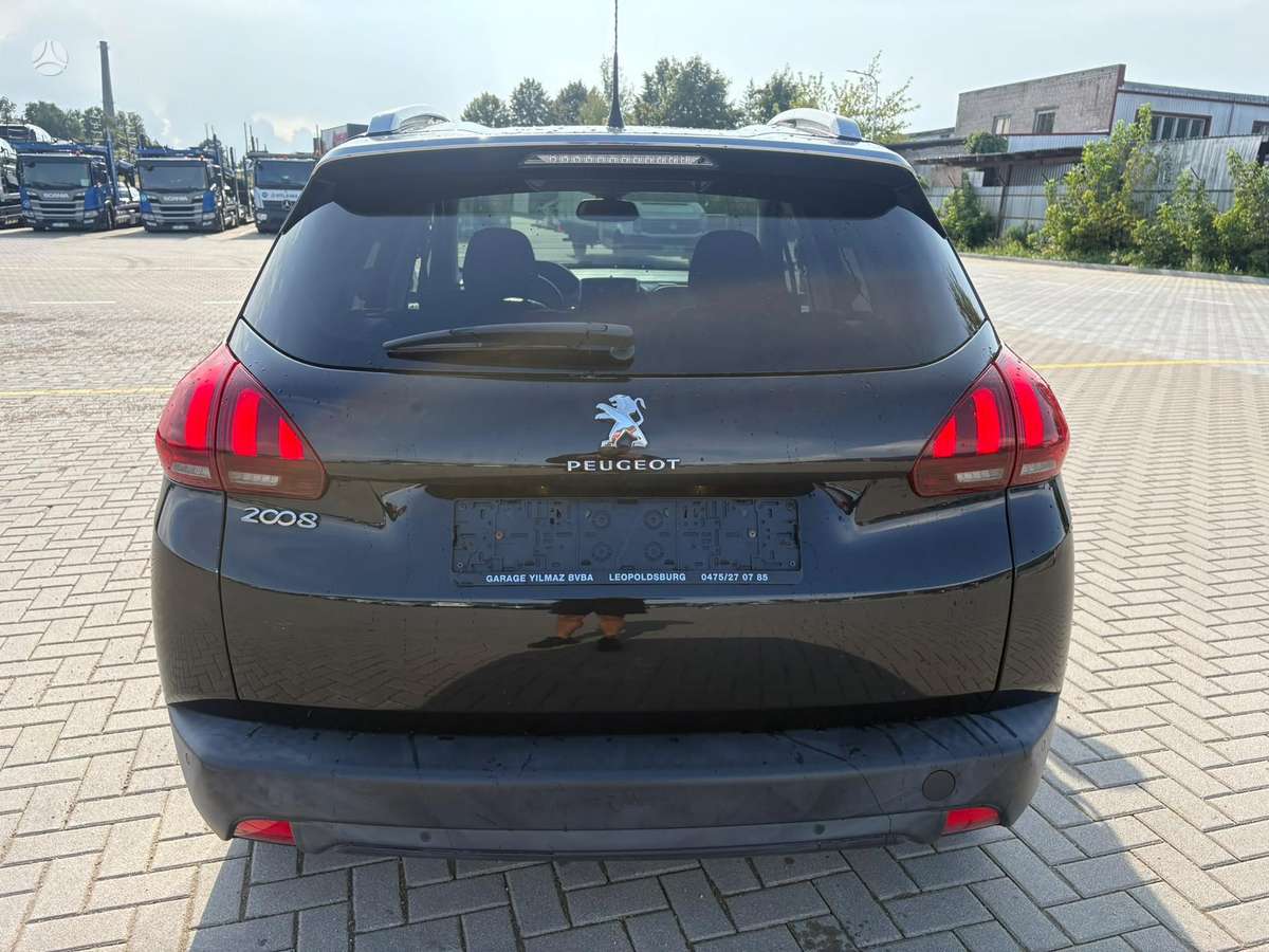 Peugeot 2008 - 5