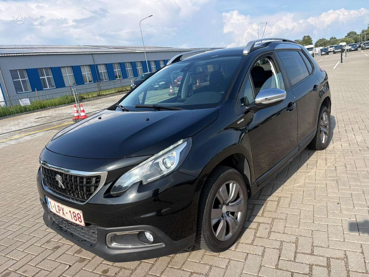 Peugeot 2008 - 8