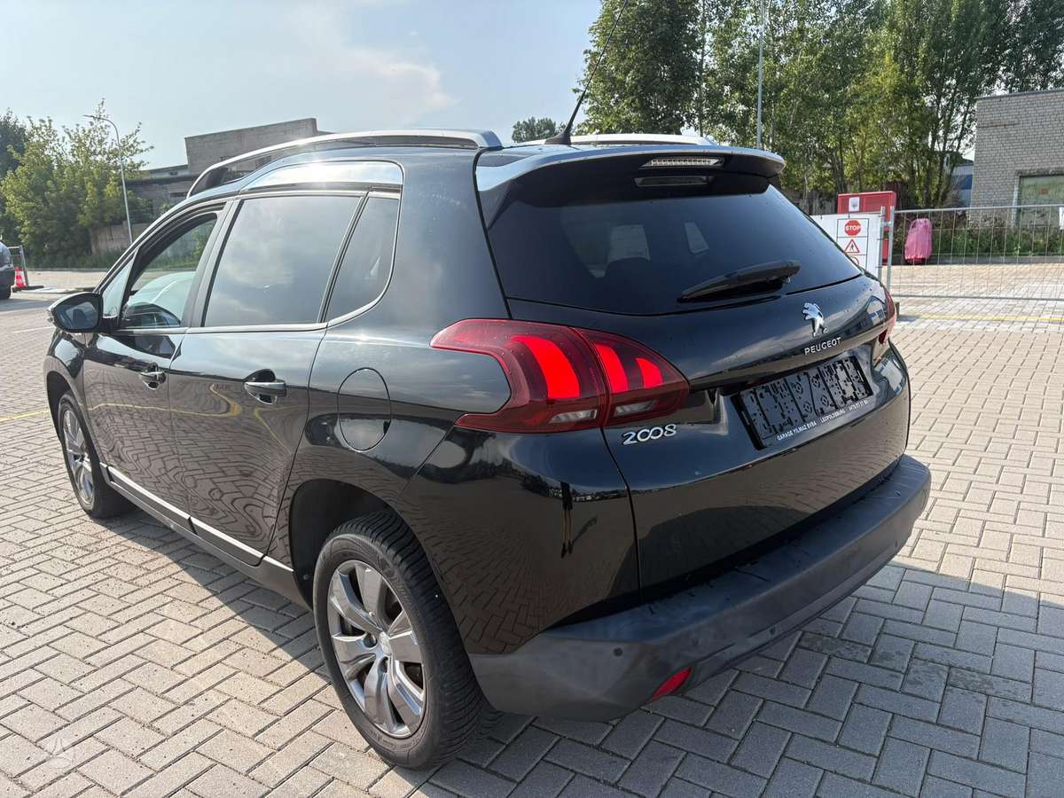 Peugeot 2008 - 6