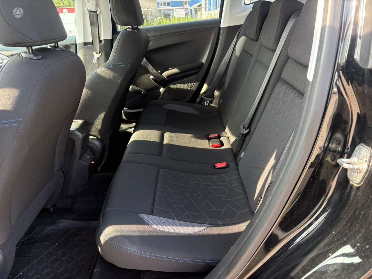 Peugeot 2008 - 9
