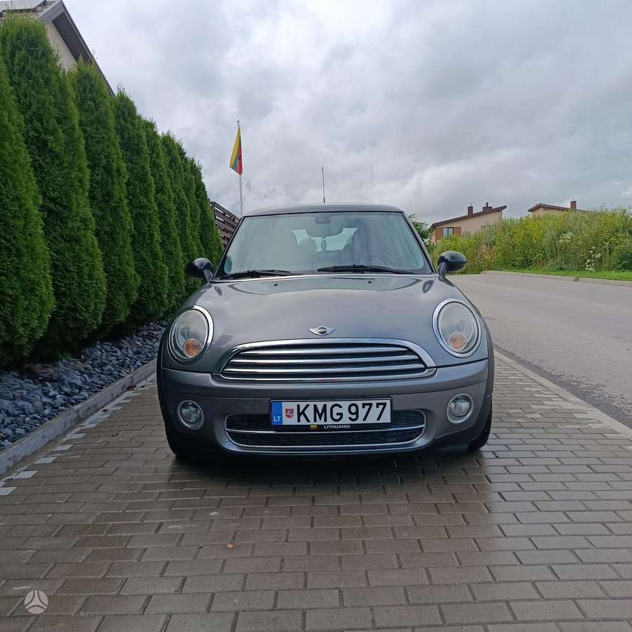Mini Cooper, 1.6 l., hatchback