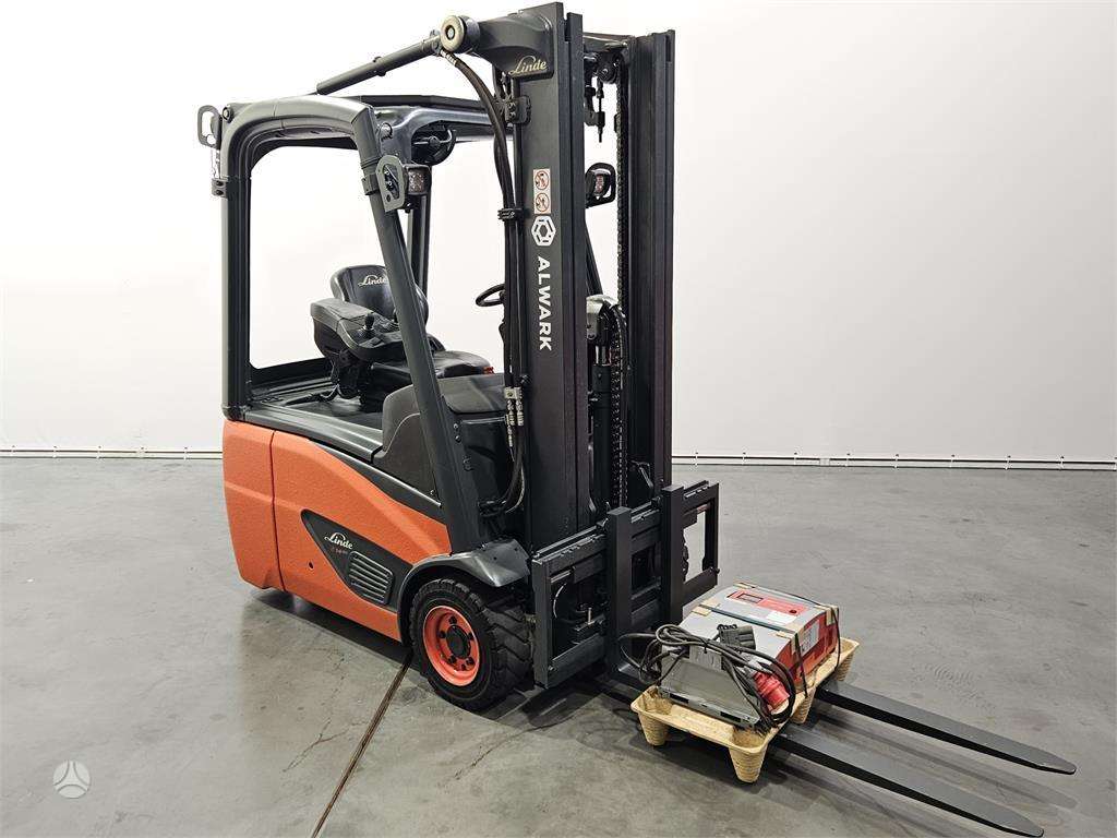 Linde E14, šakiniai krautuvai
