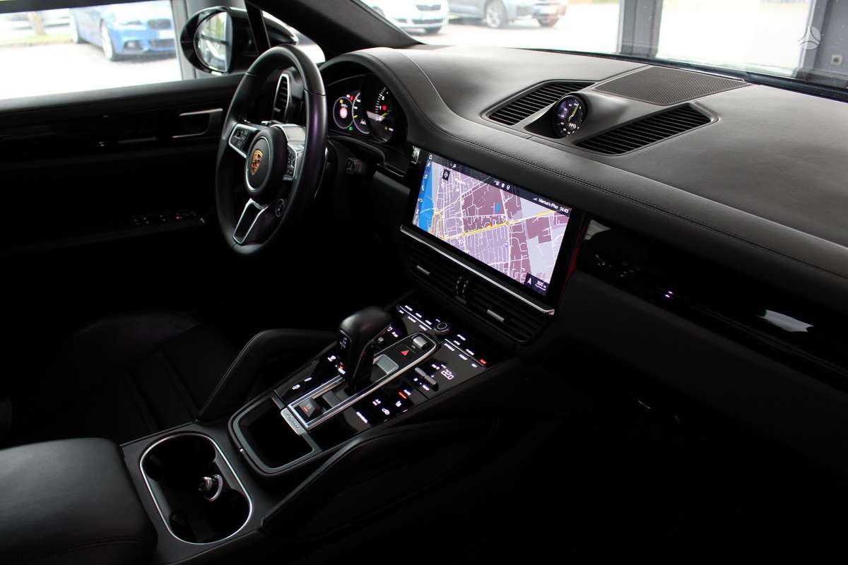 Porsche Cayenne Coupe - 9