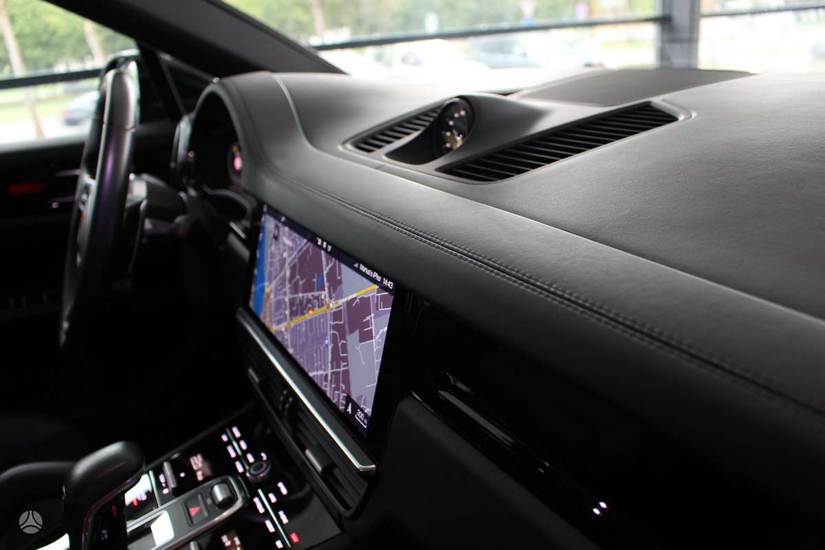 Porsche Cayenne Coupe - 10
