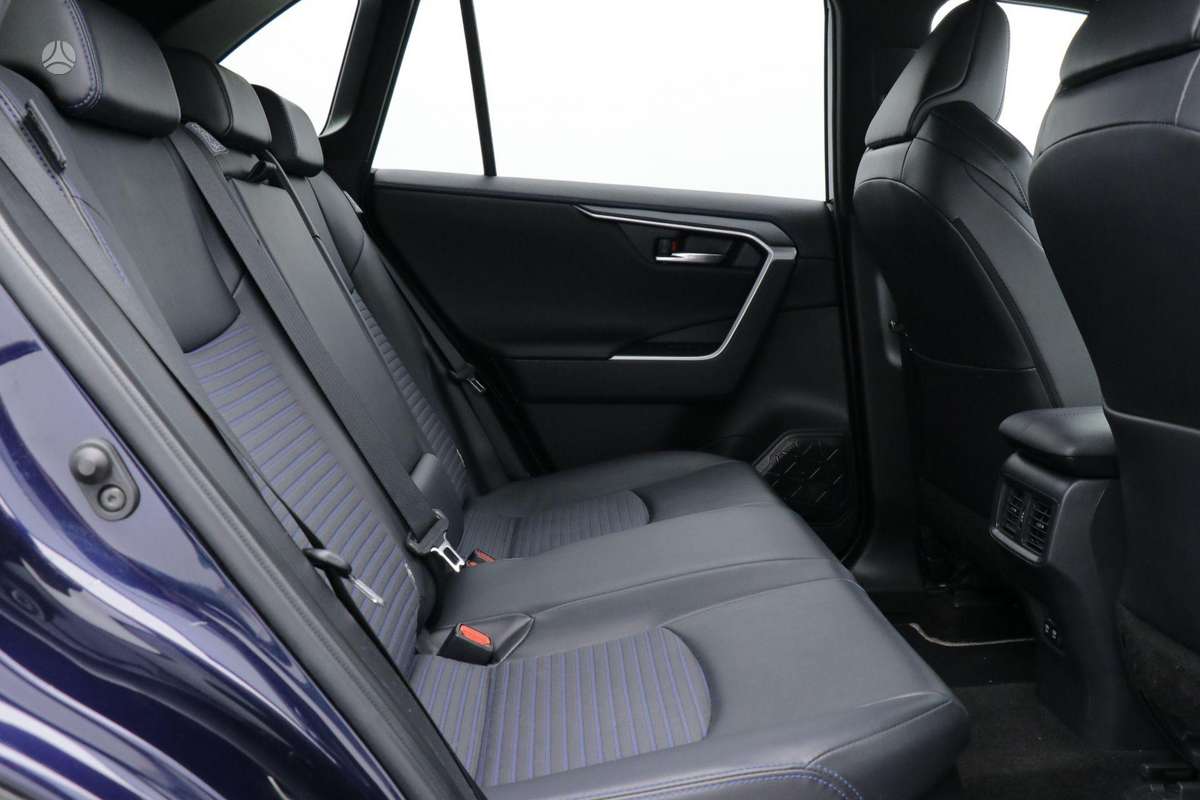Toyota RAV4 - 10