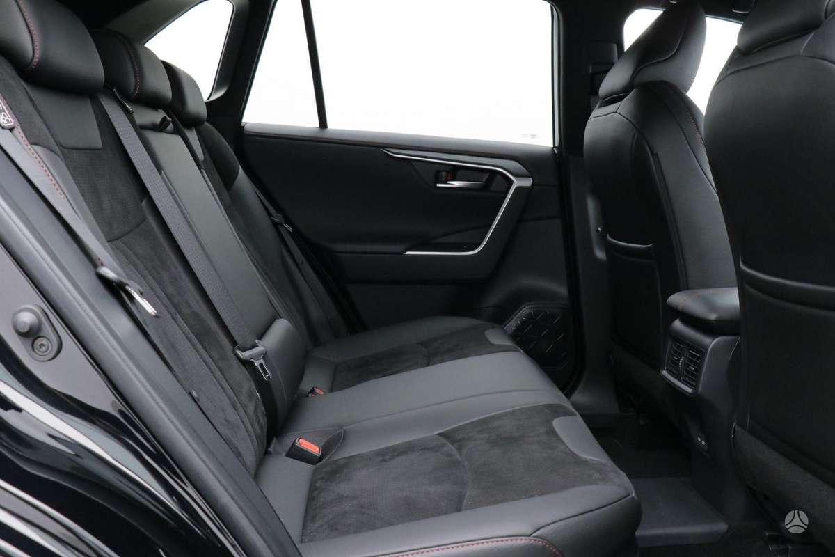 Toyota RAV4 - 10